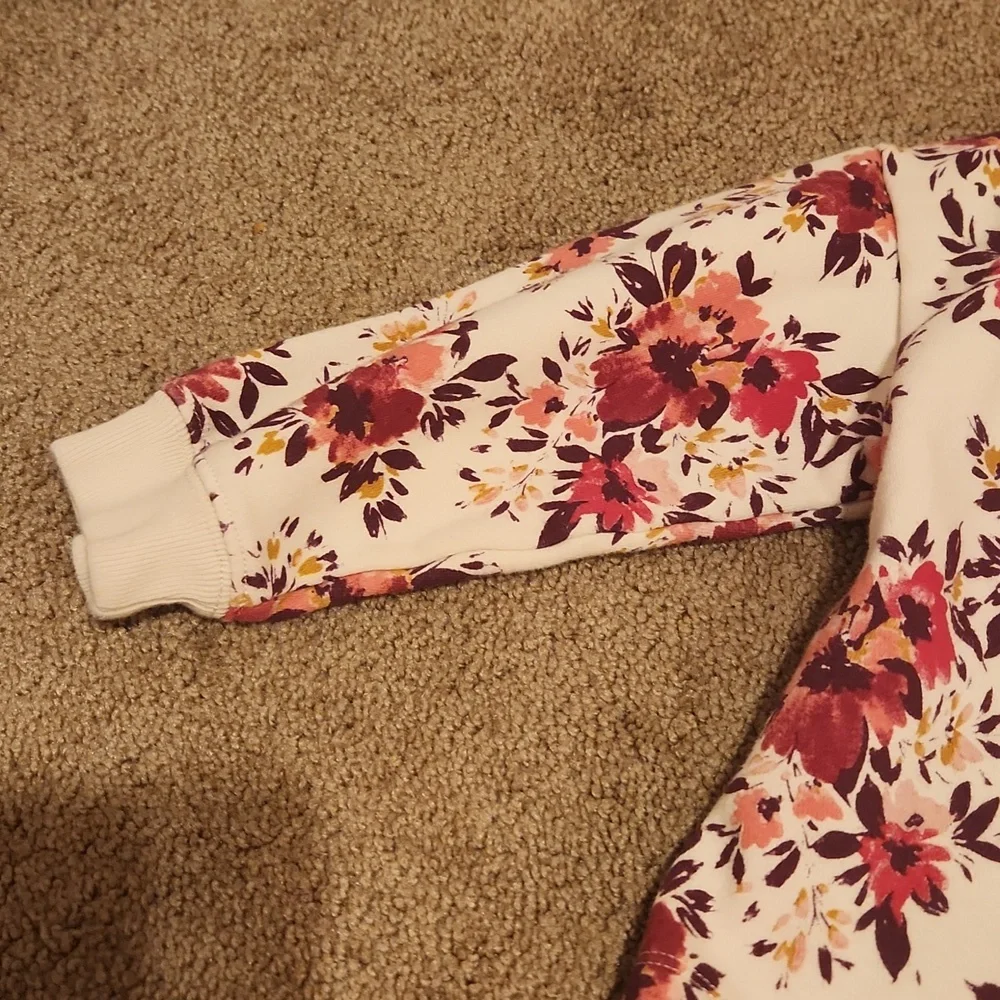 Baby GAP  floral sweatshirt- 4 years